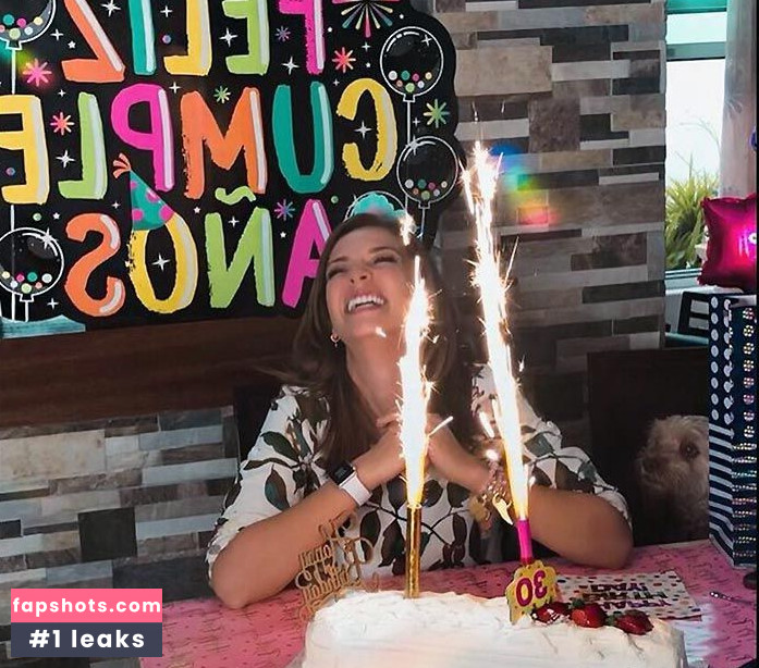 Carolina Miranda gallery photo #48