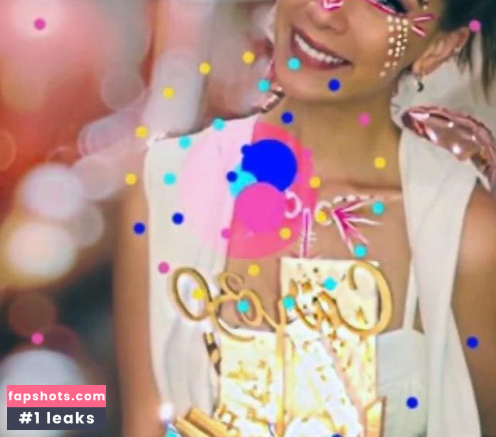 Carolina Miranda gallery photo #50