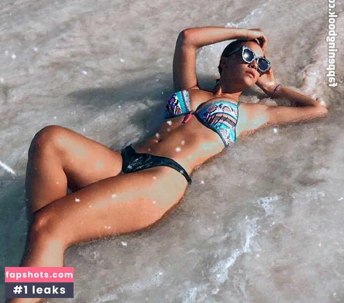 Carolina Miranda gallery photo #72