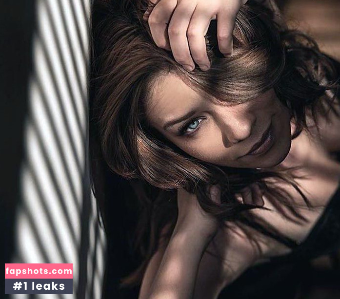 Carolina Miranda gallery photo #77