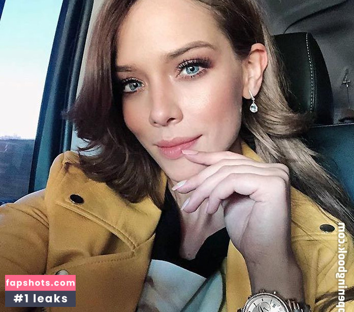 Carolina Miranda gallery photo #89