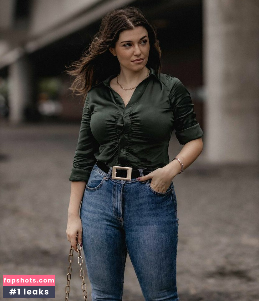 Carolina Neto gallery photo #2