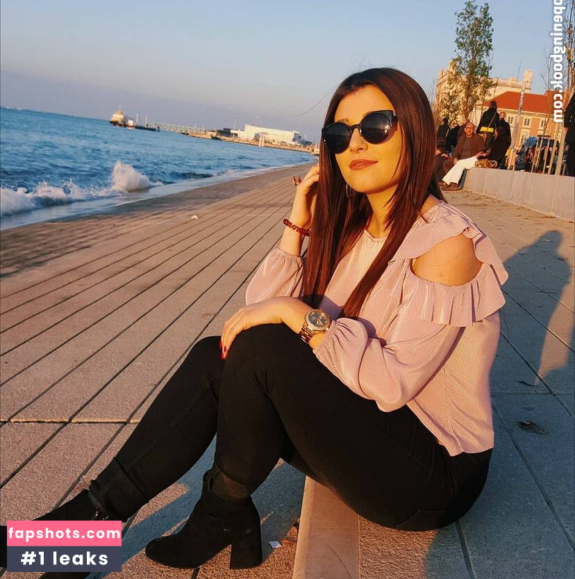 Carolina Neto gallery photo #19