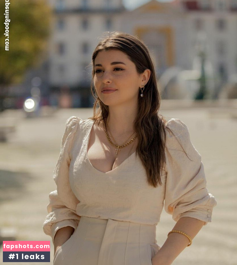 Carolina Neto gallery photo #6