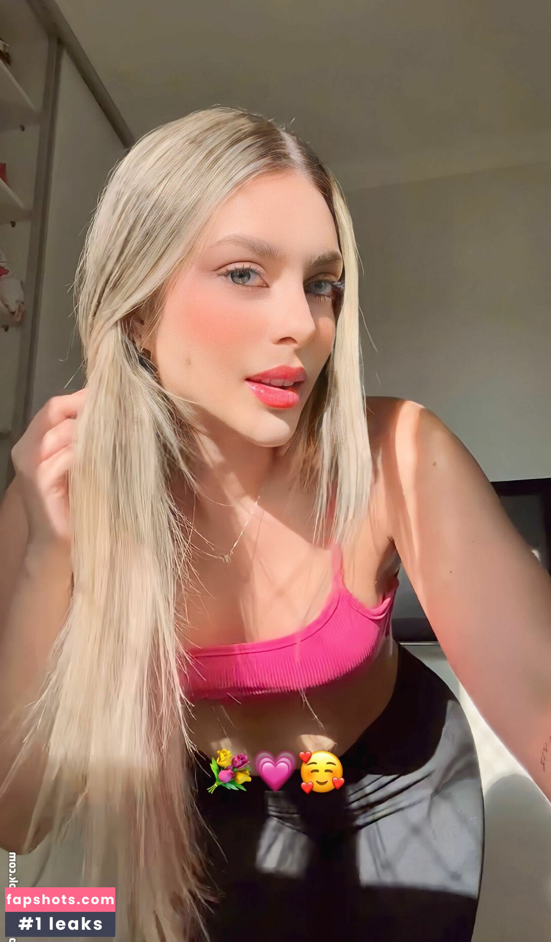 Carolina Paiva gallery photo #41