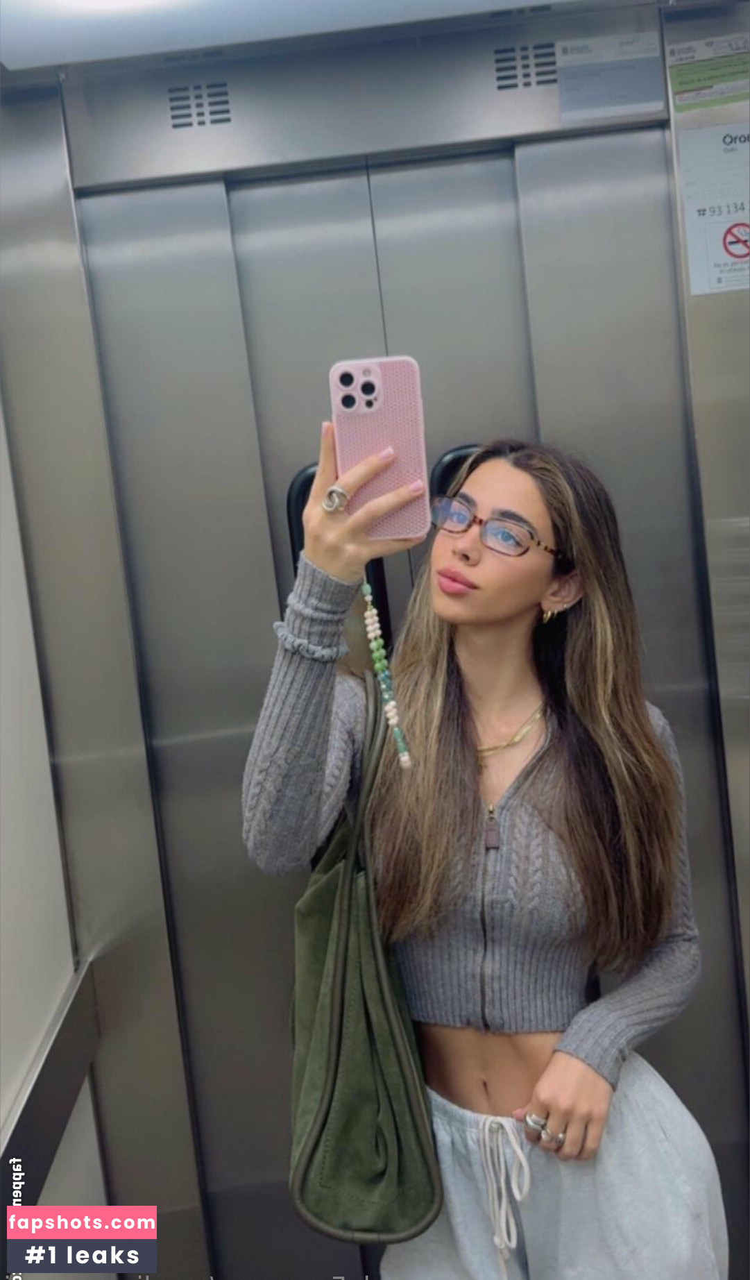 carolinasamani gallery photo #2