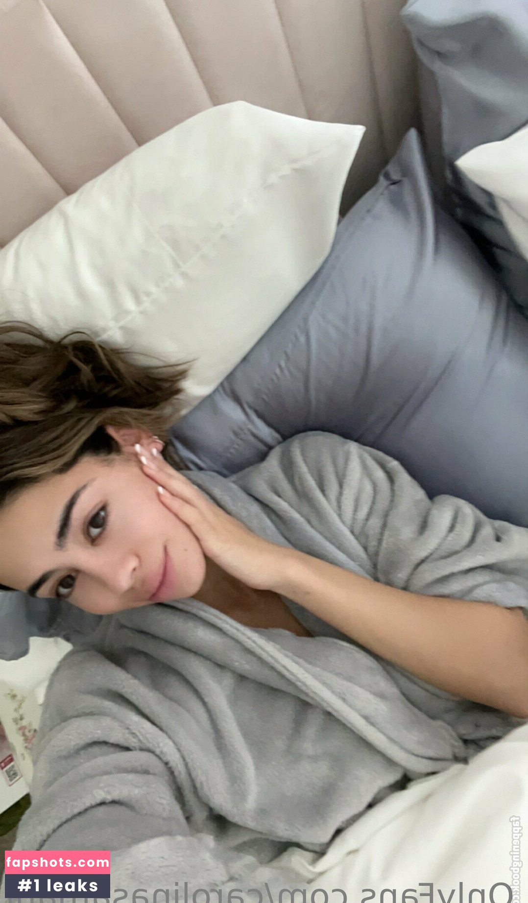 carolinasamani gallery photo #4