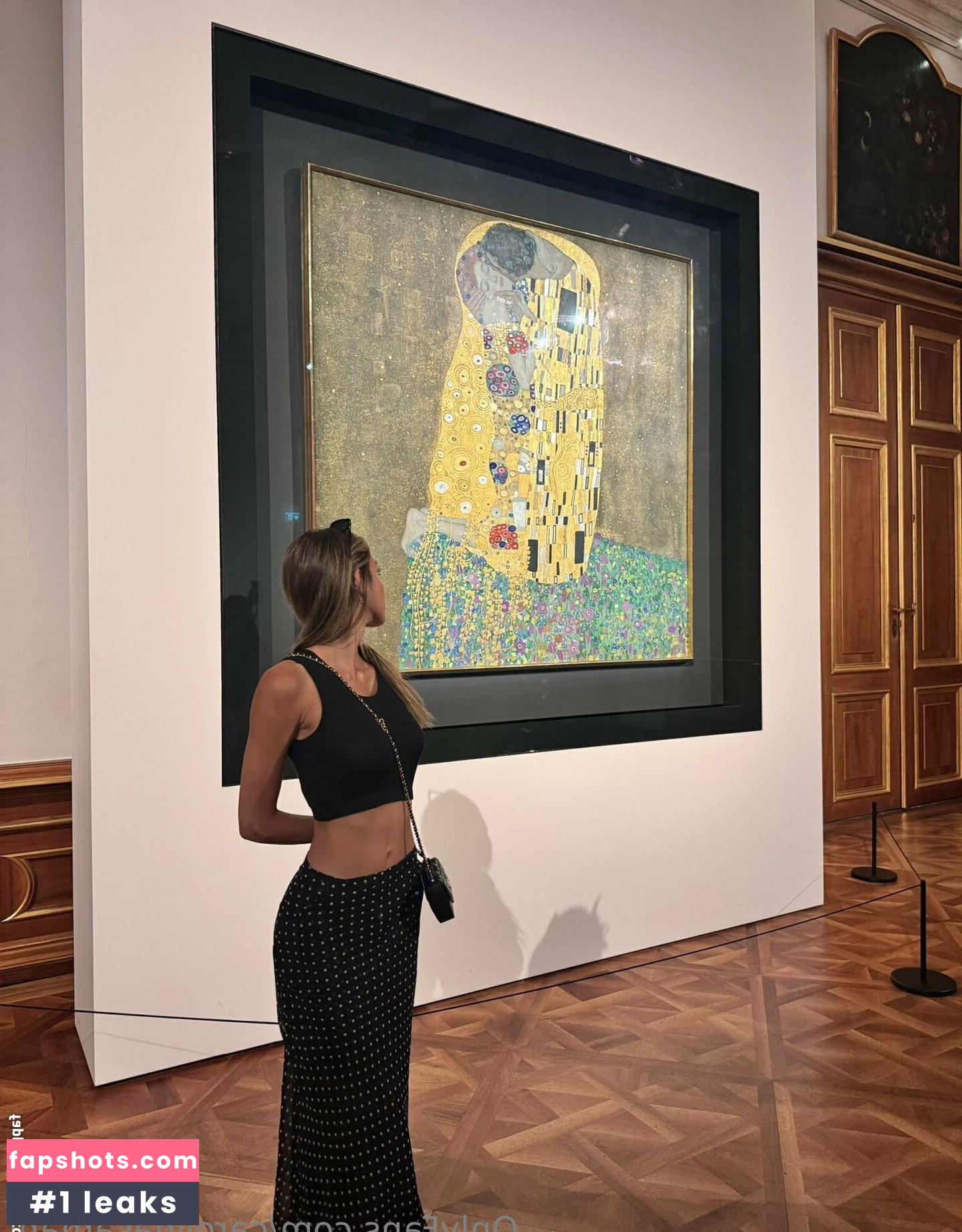 carolinasamani gallery photo #5