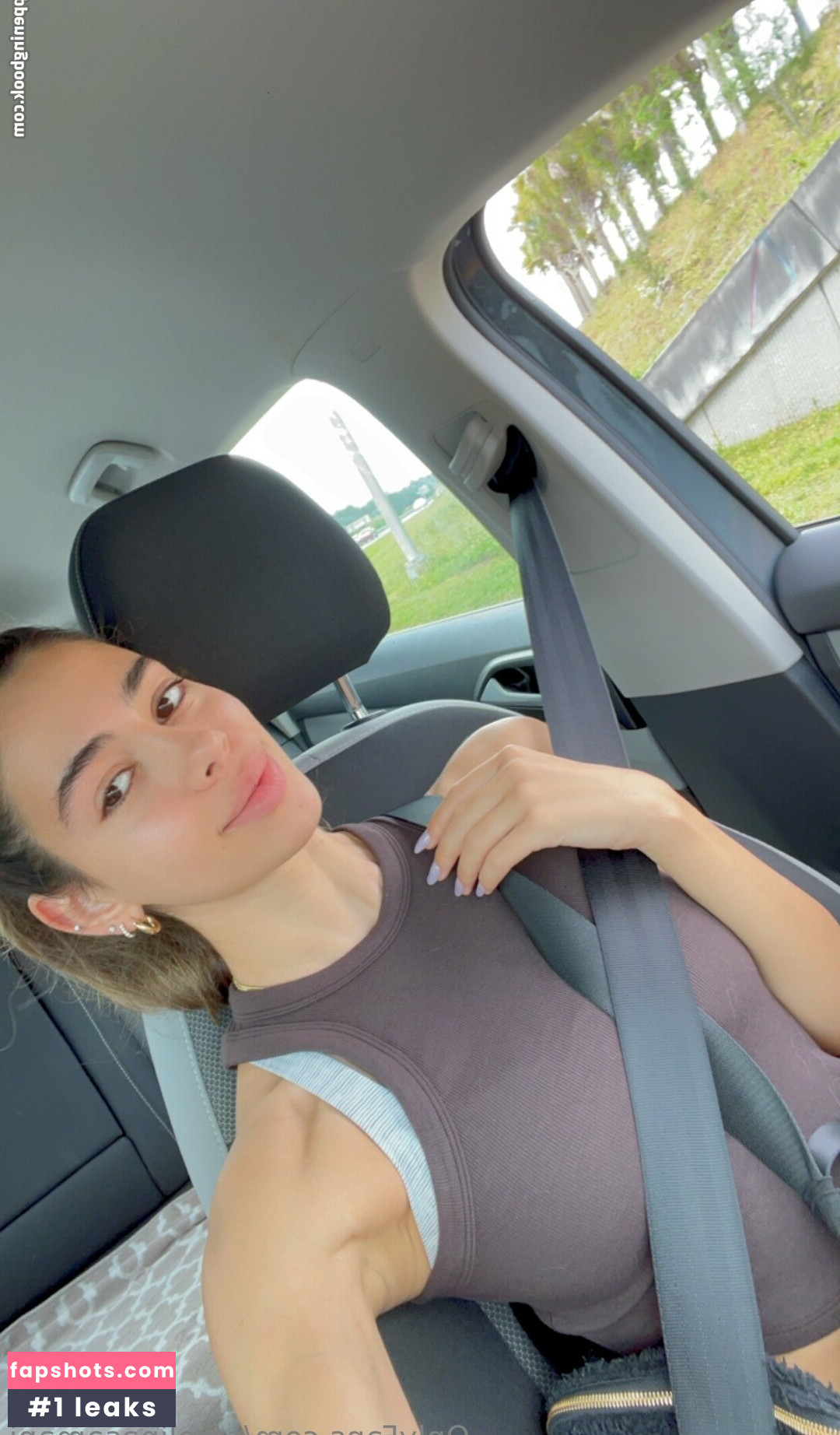 carolinasamani gallery photo #9