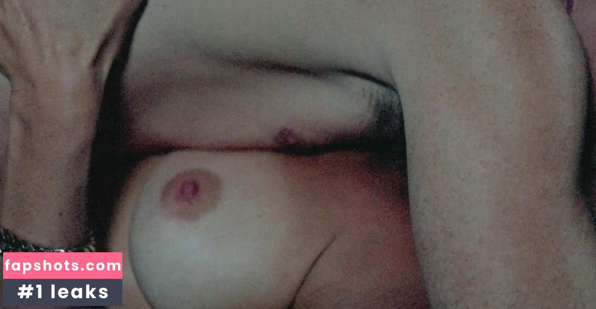 Caroline Beauchamp gallery photo #8