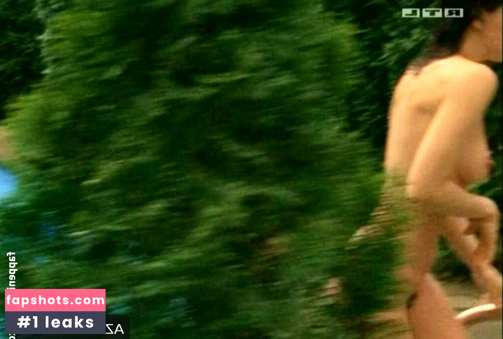 Caroline Beil gallery photo #20