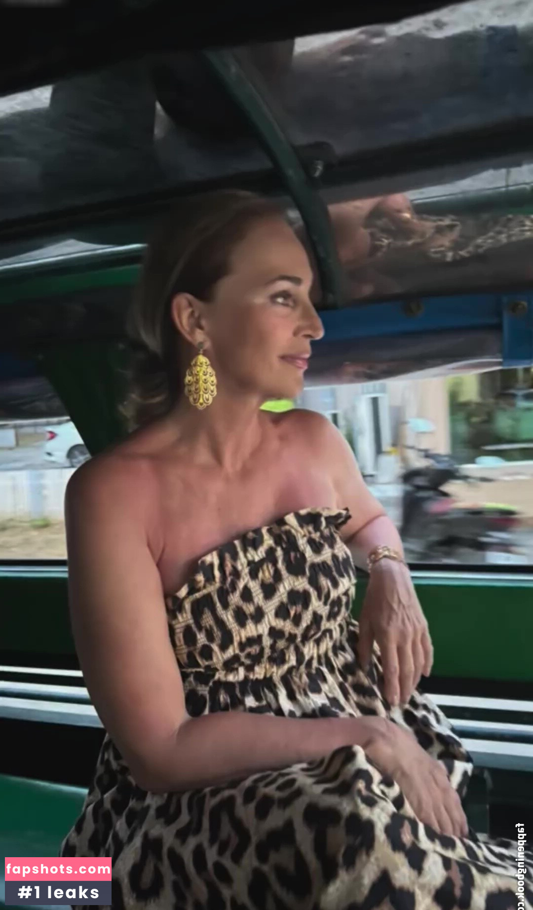 Caroline Beil gallery photo #27