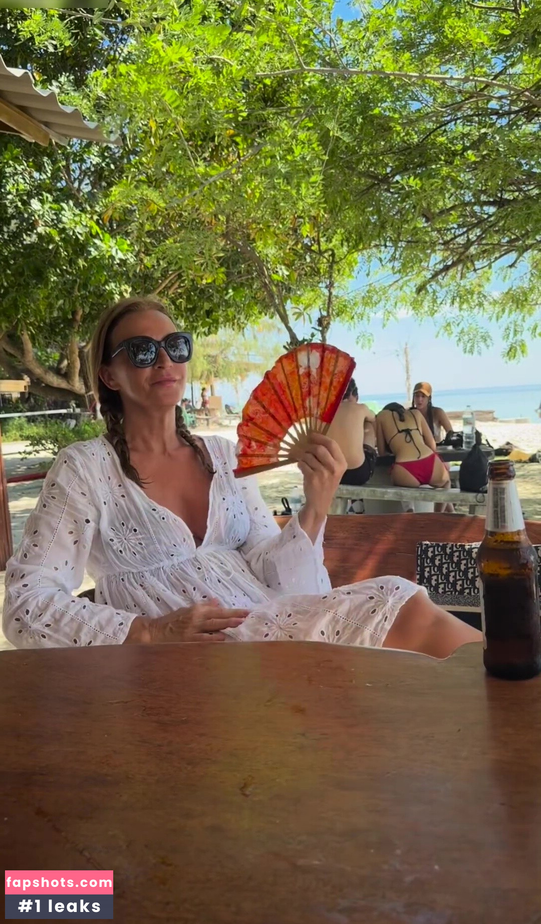 Caroline Beil gallery photo #31