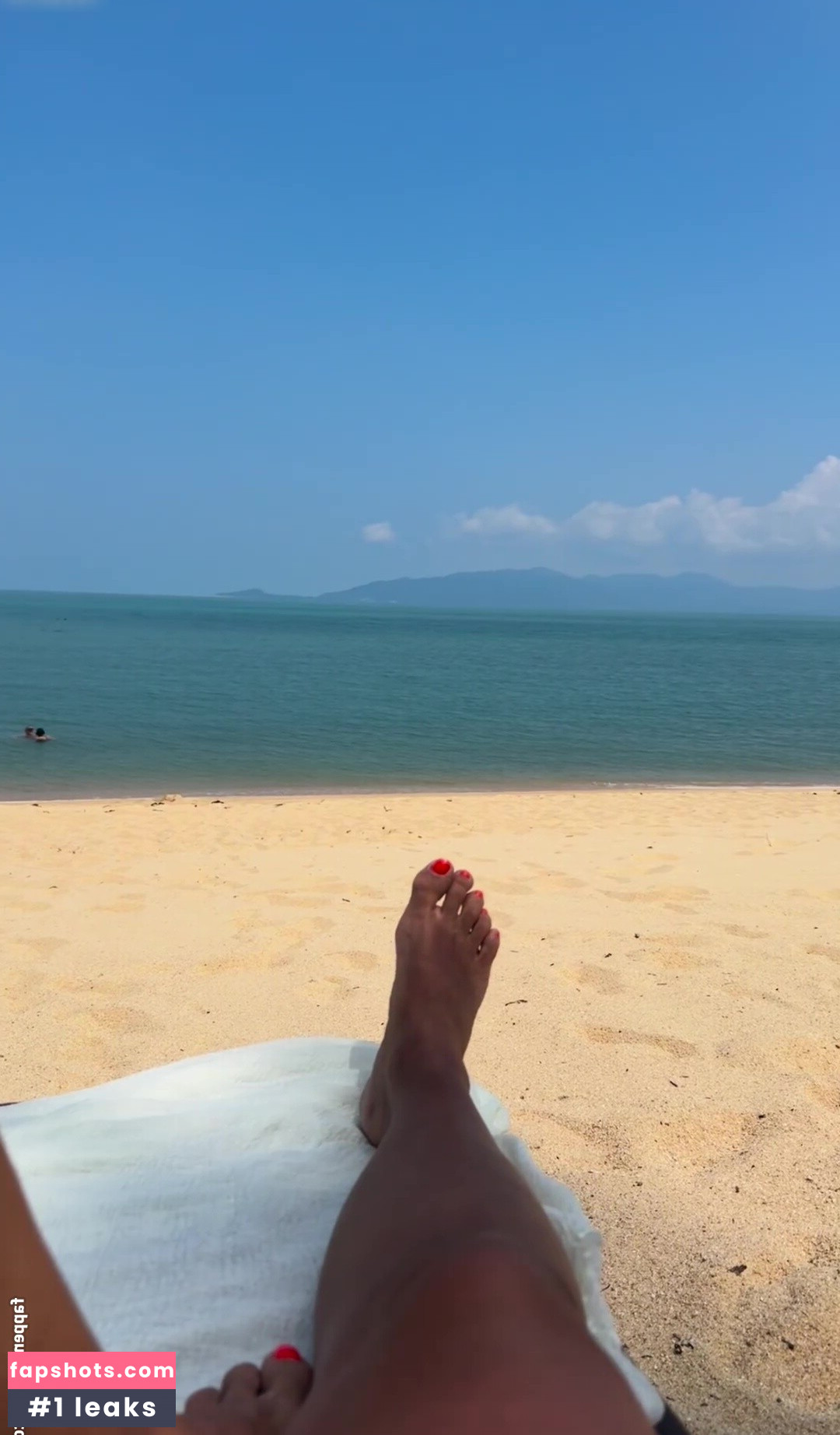 Caroline Beil gallery photo #33