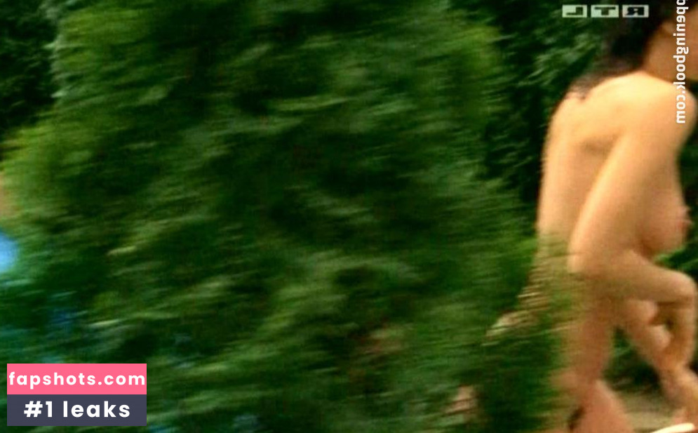 Caroline Beil gallery photo #47