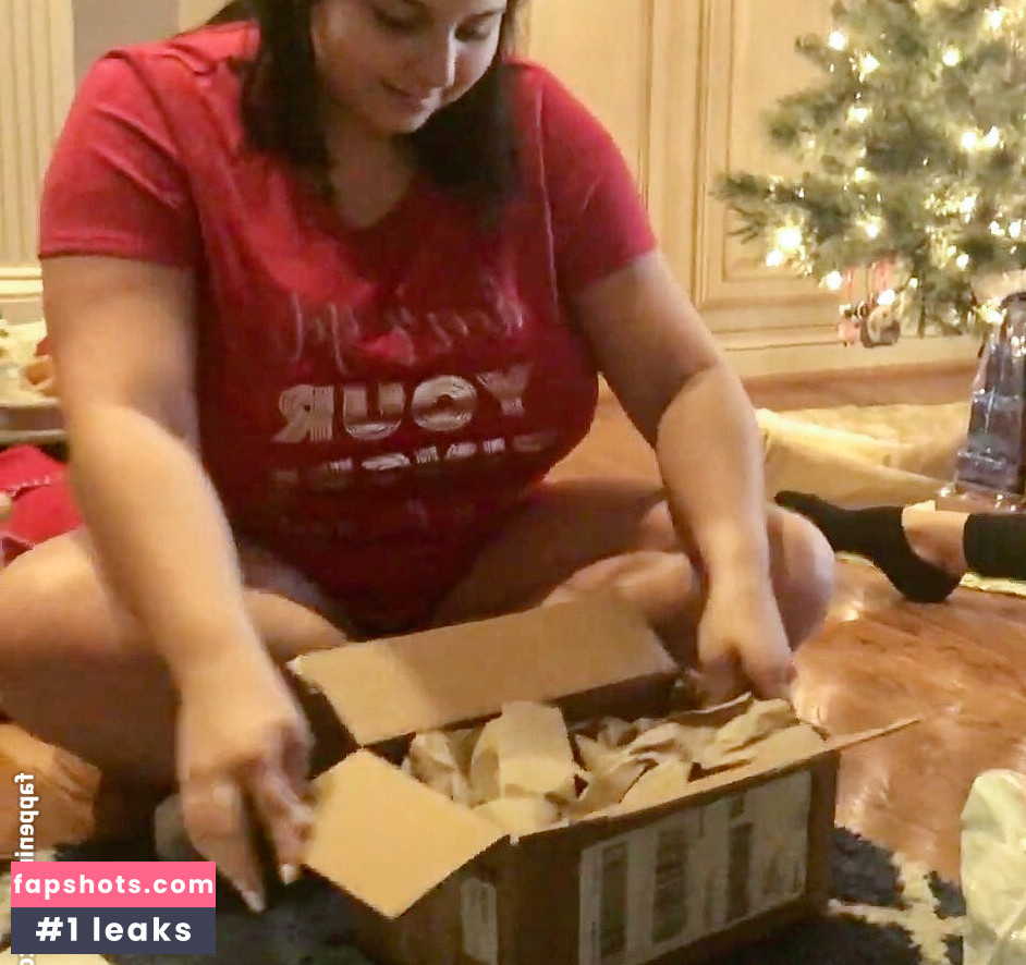 Caroline Casbon gallery photo #11