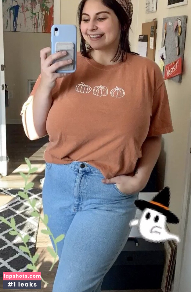 Caroline Casbon gallery photo #18