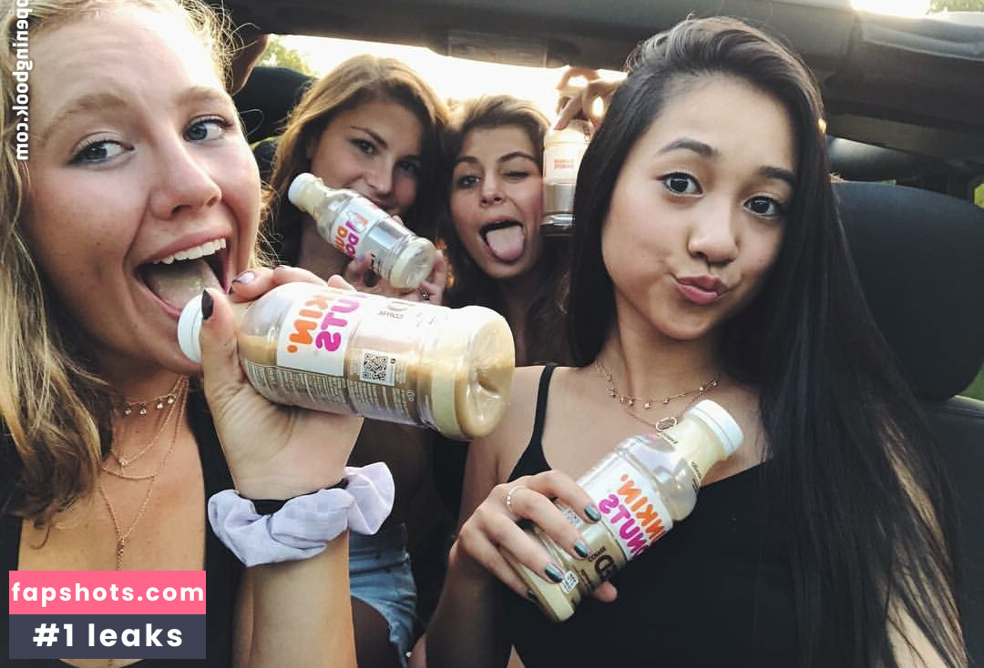 Caroline Casbon gallery photo #34