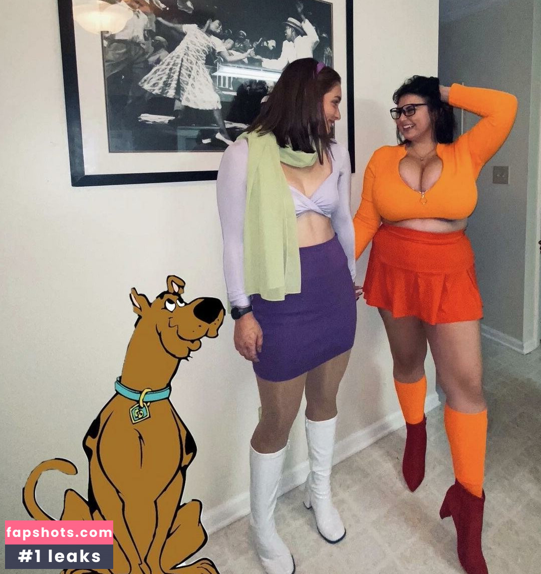 Caroline Casbon gallery photo #45