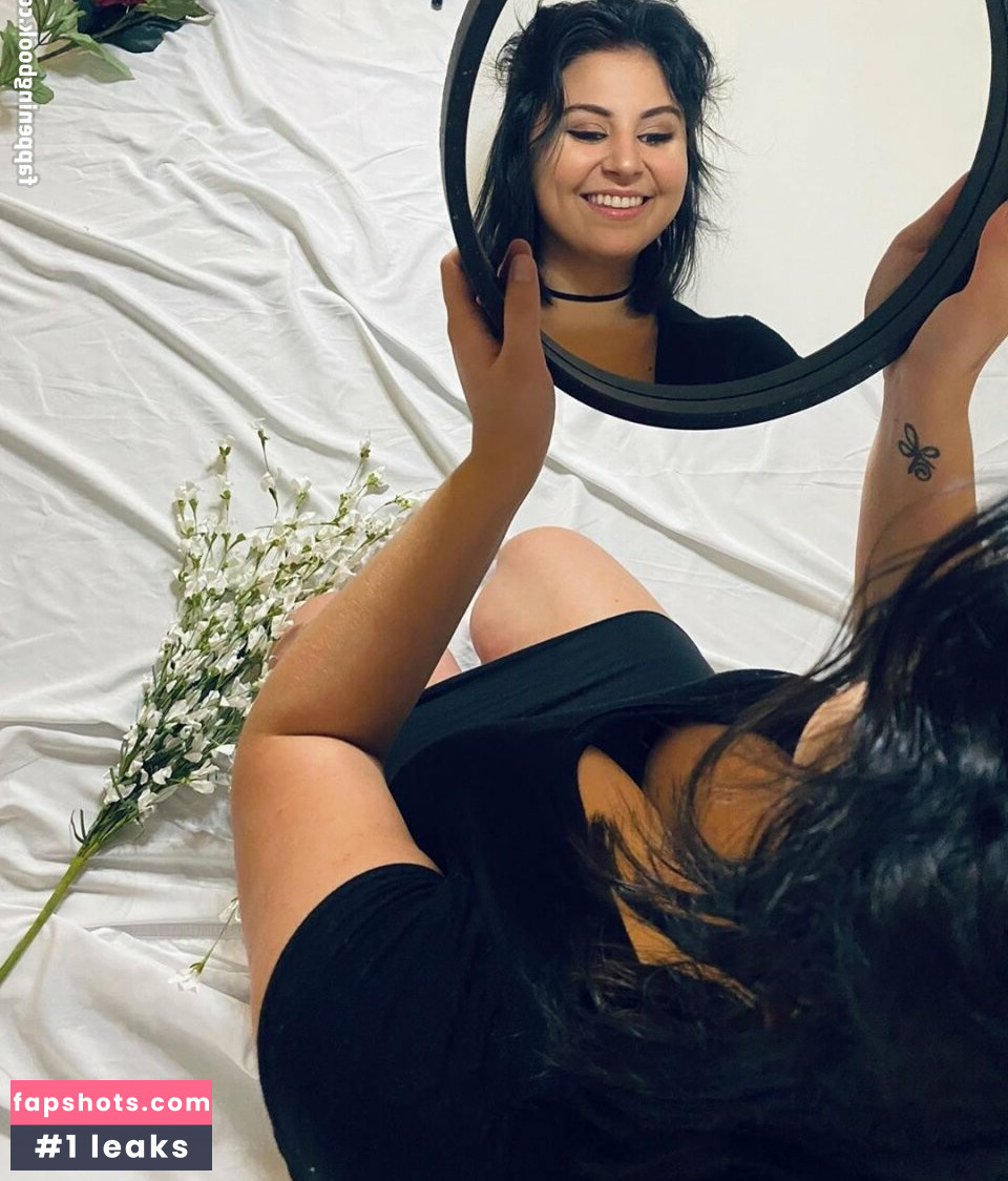 Caroline Casbon gallery photo #8