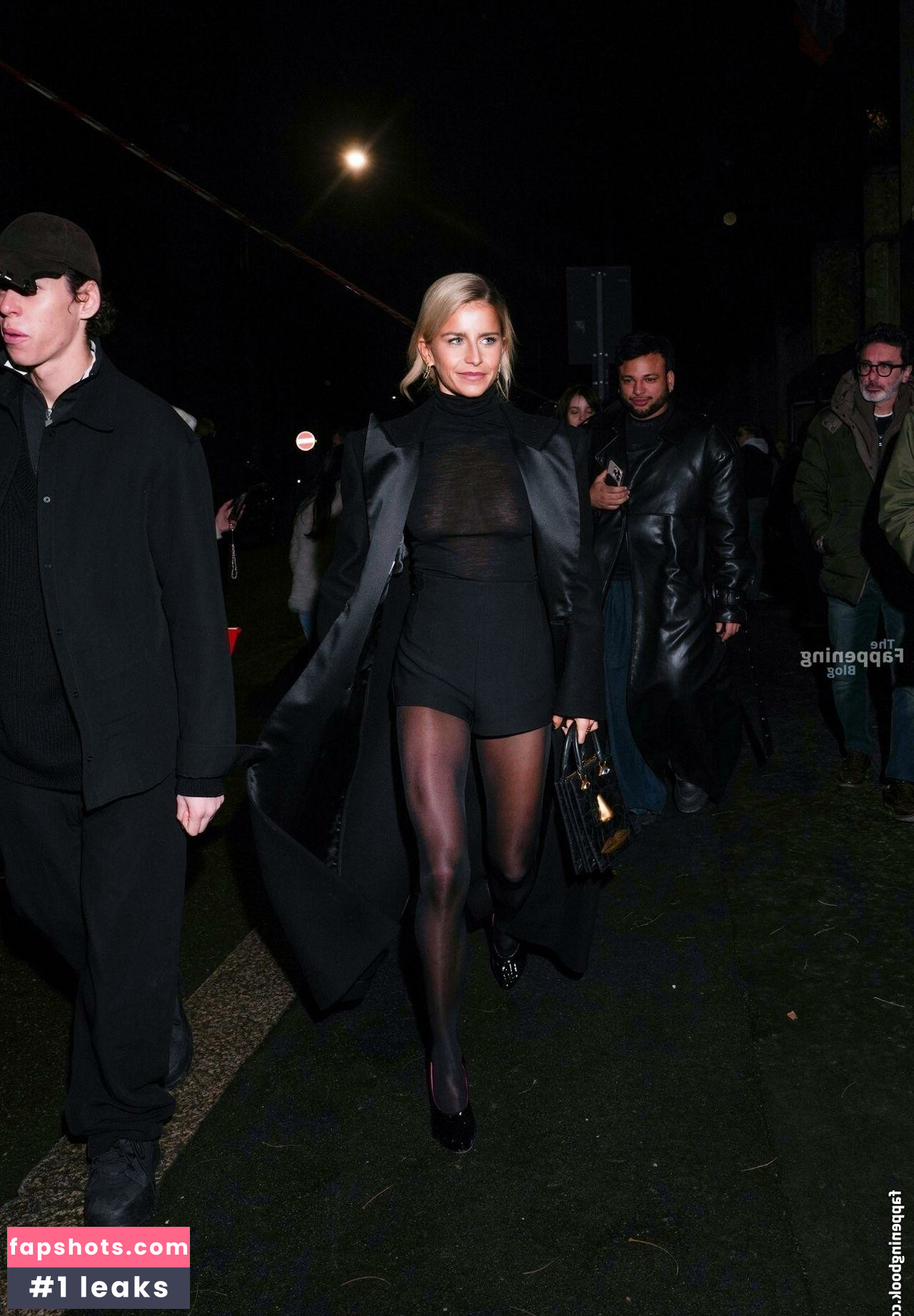 Caroline Daur gallery photo #27