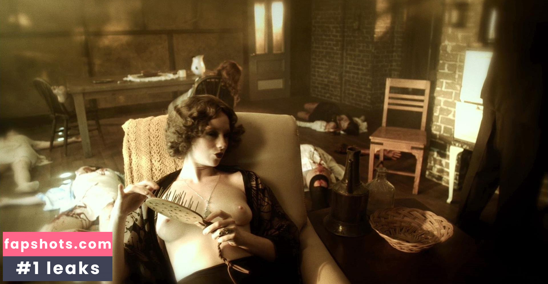 Caroline Gayle gallery photo #4