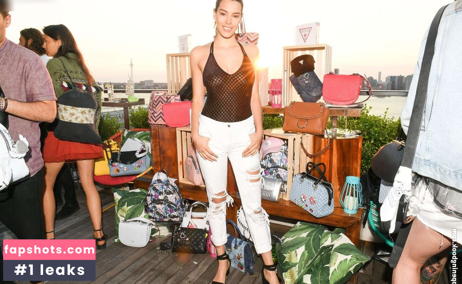 Caroline Kelley gallery photo #7