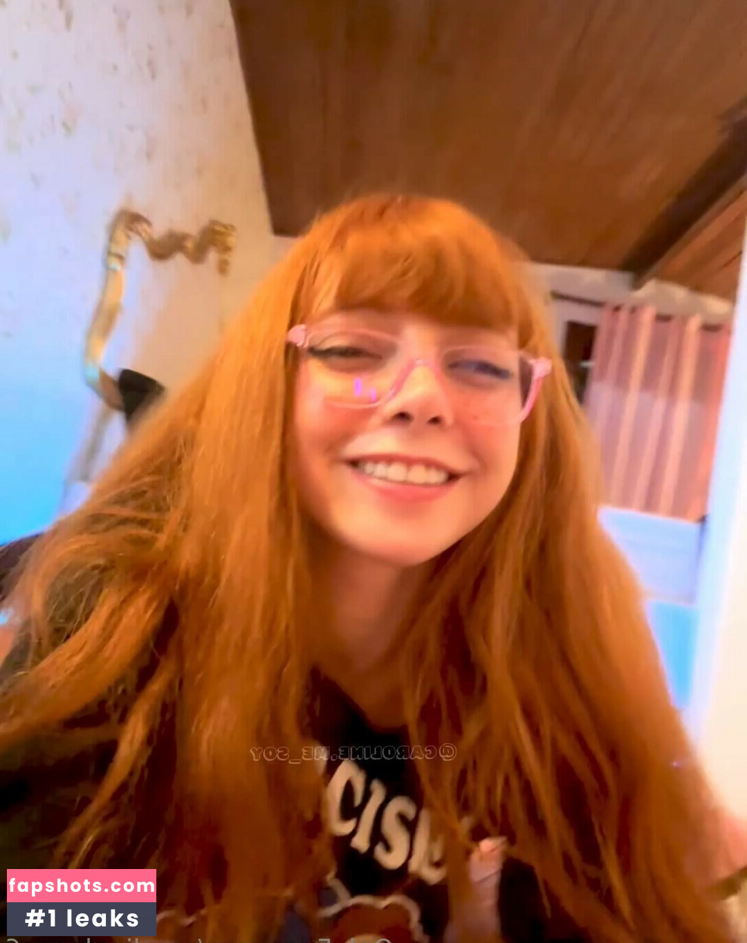 Caroline Lopes gallery photo #7