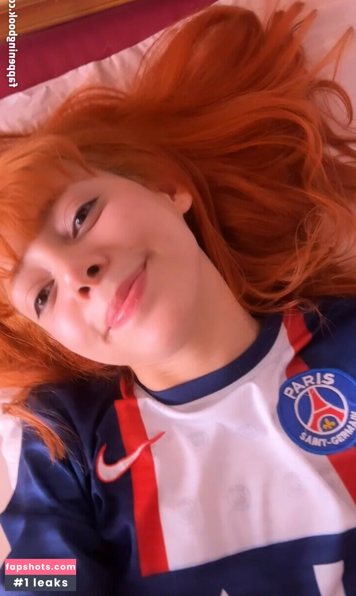 Caroline Lopes gallery photo #8