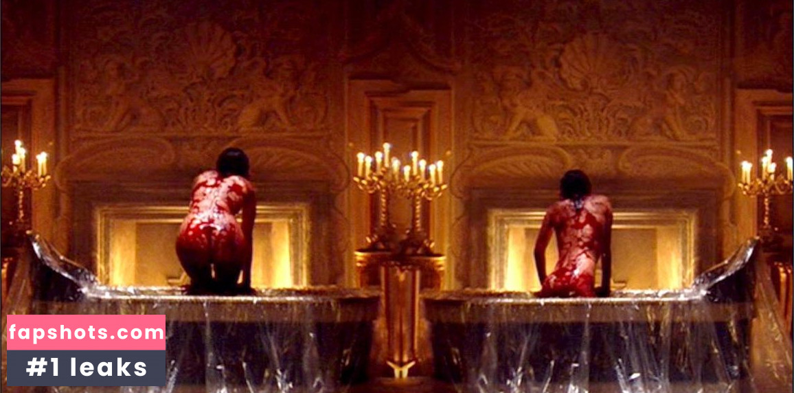 Caroline Neron gallery photo #3