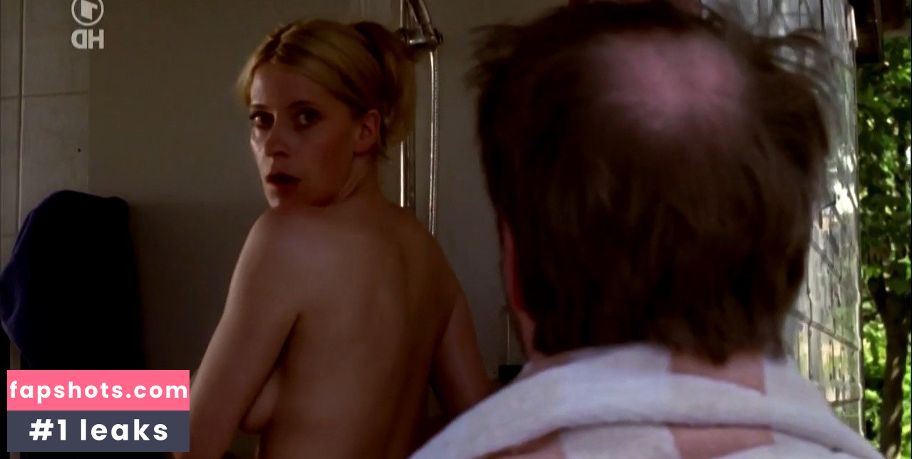 Caroline Peters gallery photo #3