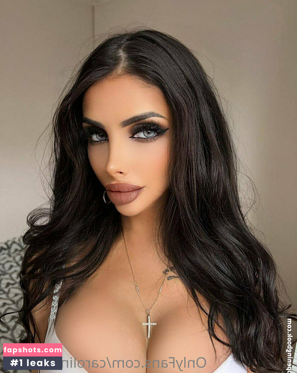 caroline_queen gallery photo #20