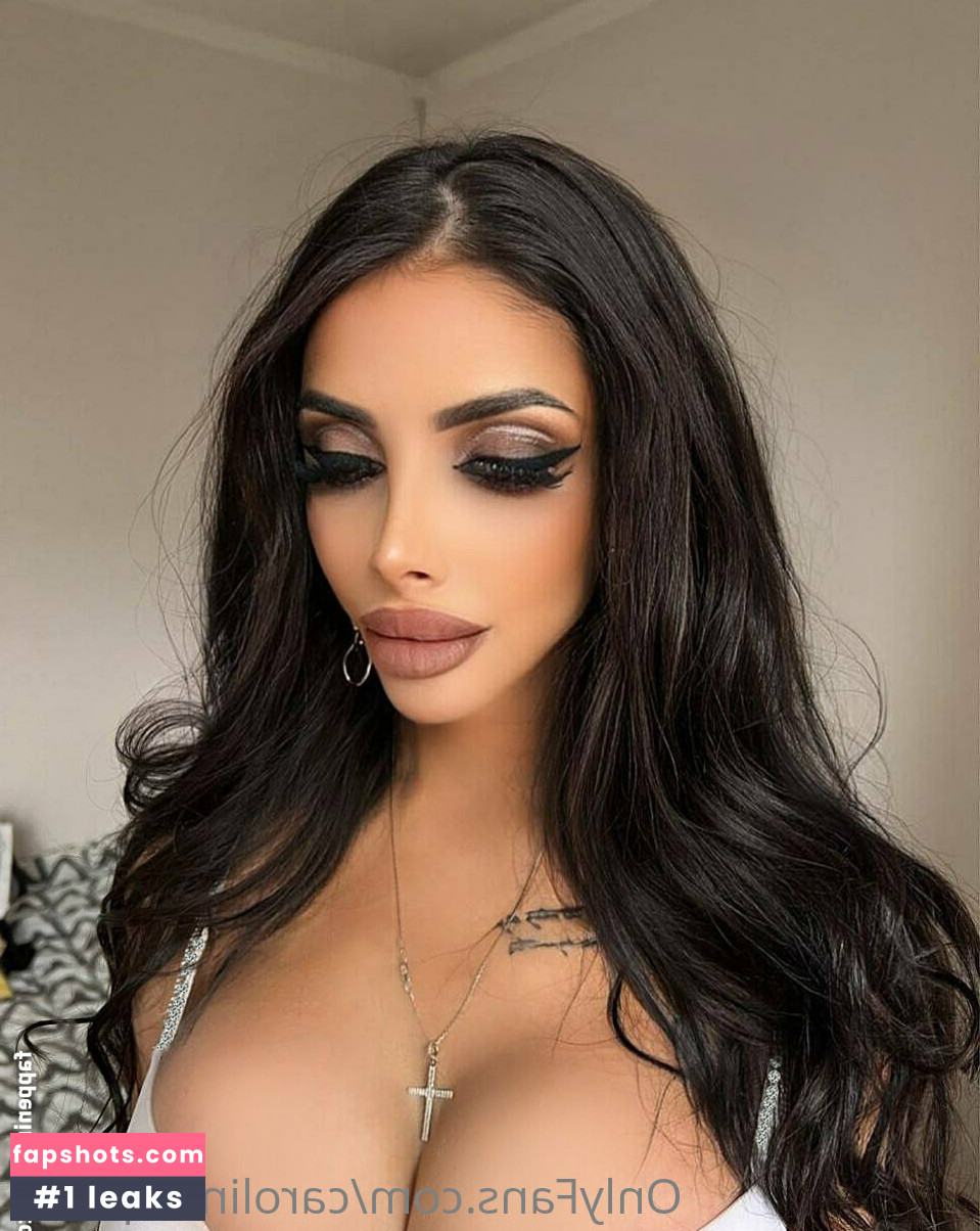 caroline_queen gallery photo #21