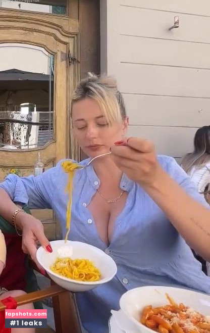 Caroline Vreeland gallery photo #1010