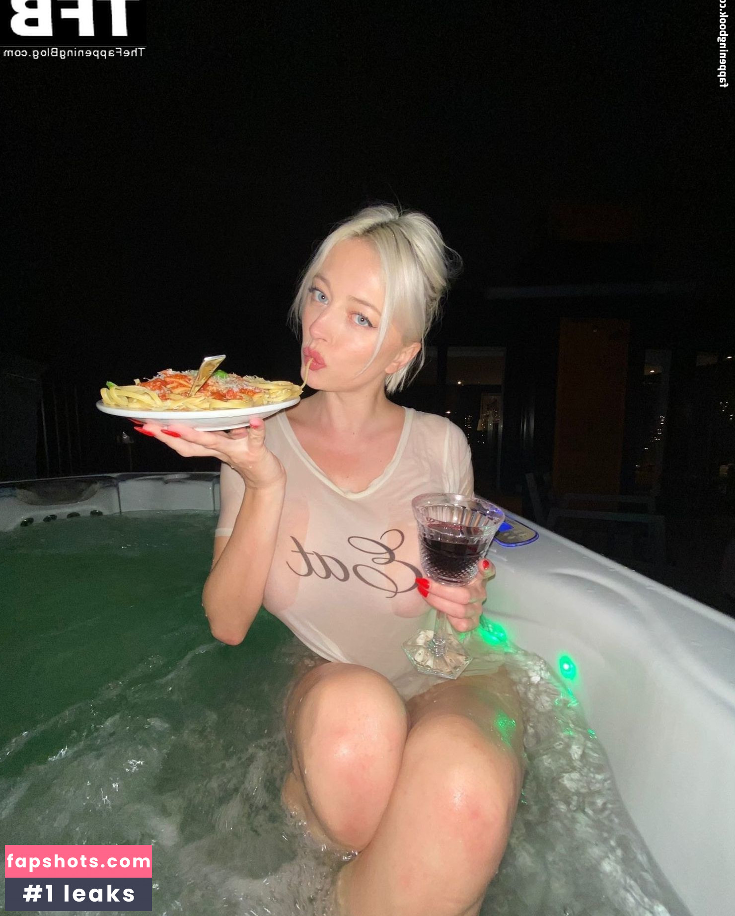 Caroline Vreeland gallery photo #1041