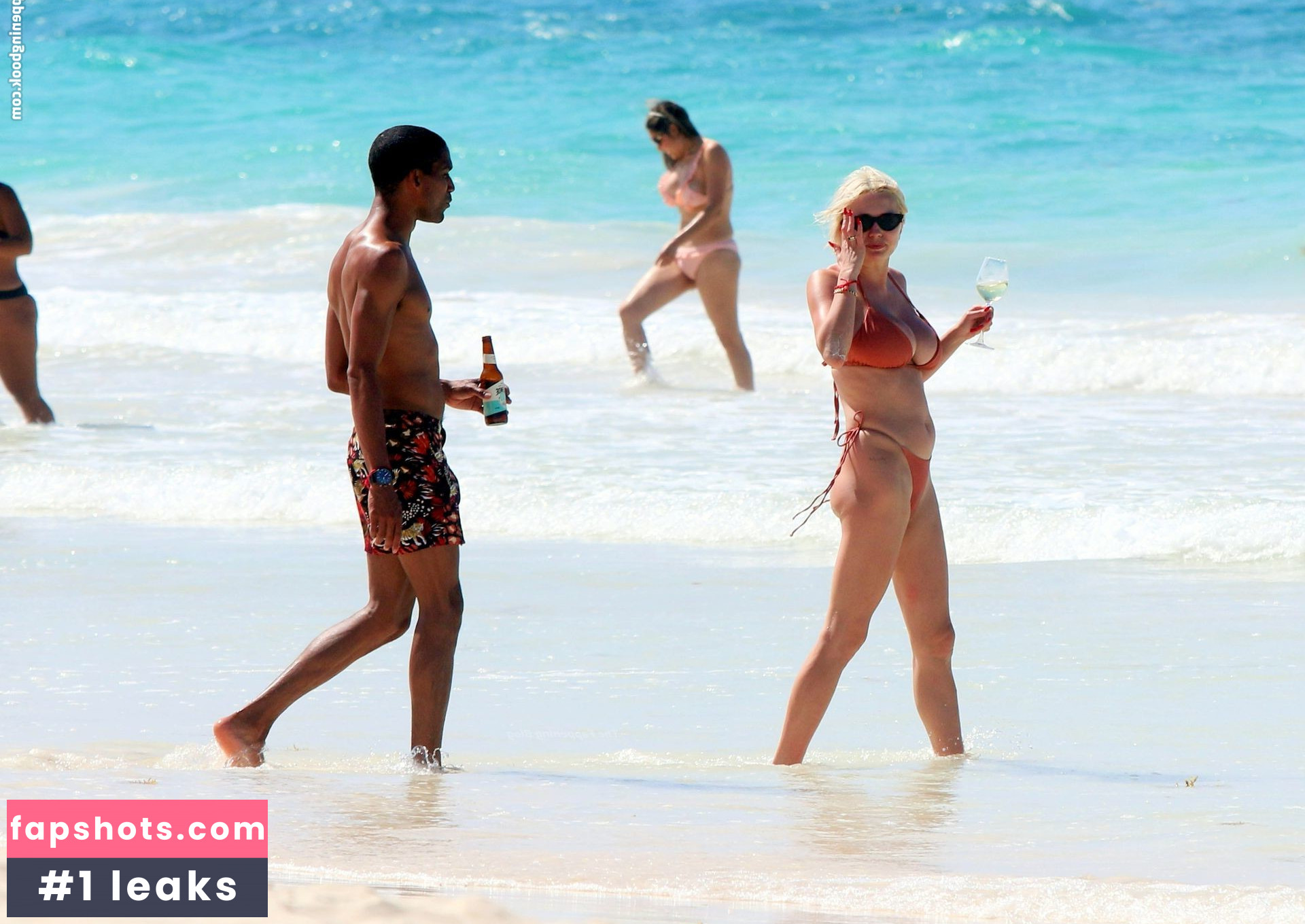 Caroline Vreeland gallery photo #1300