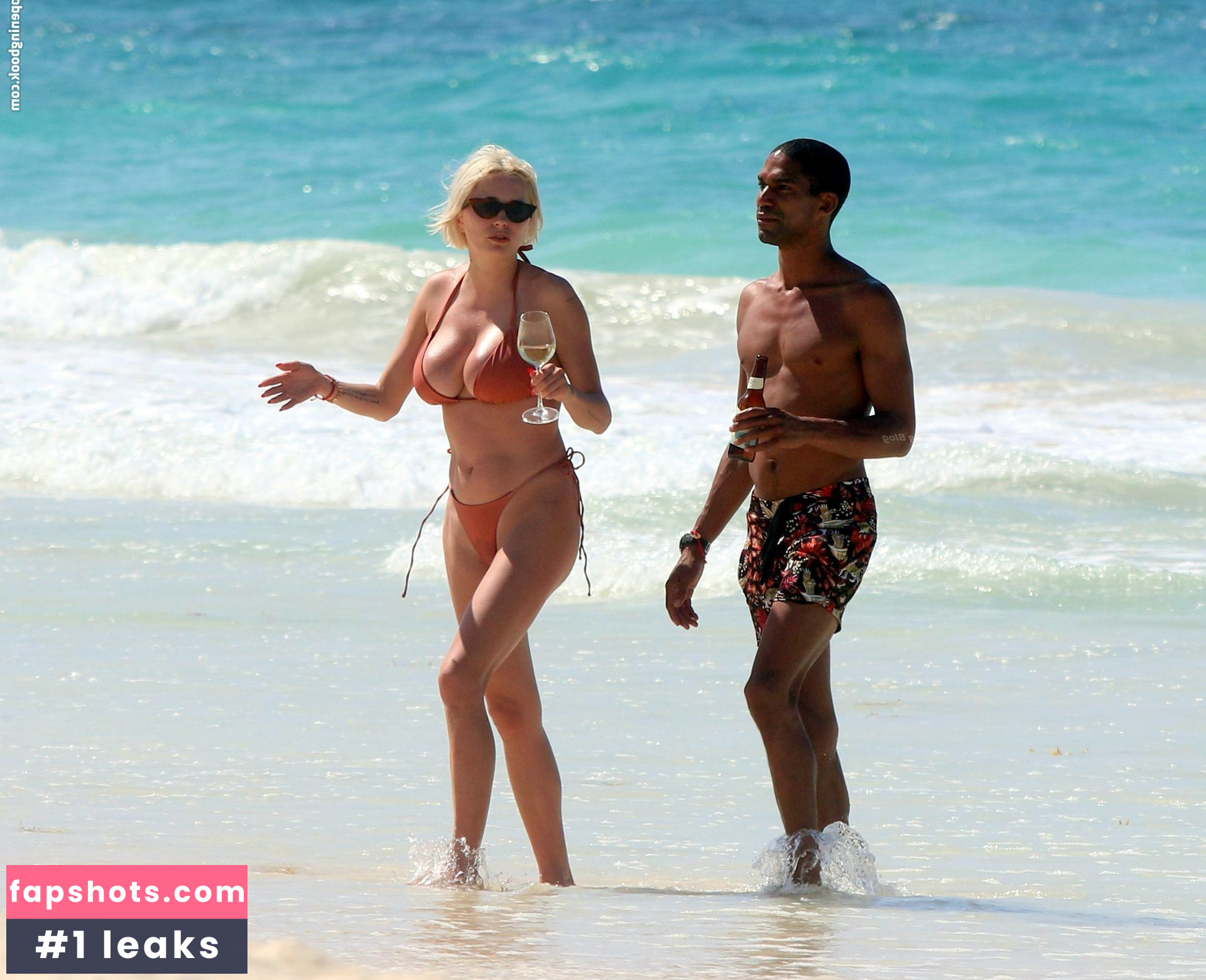 Caroline Vreeland gallery photo #1305