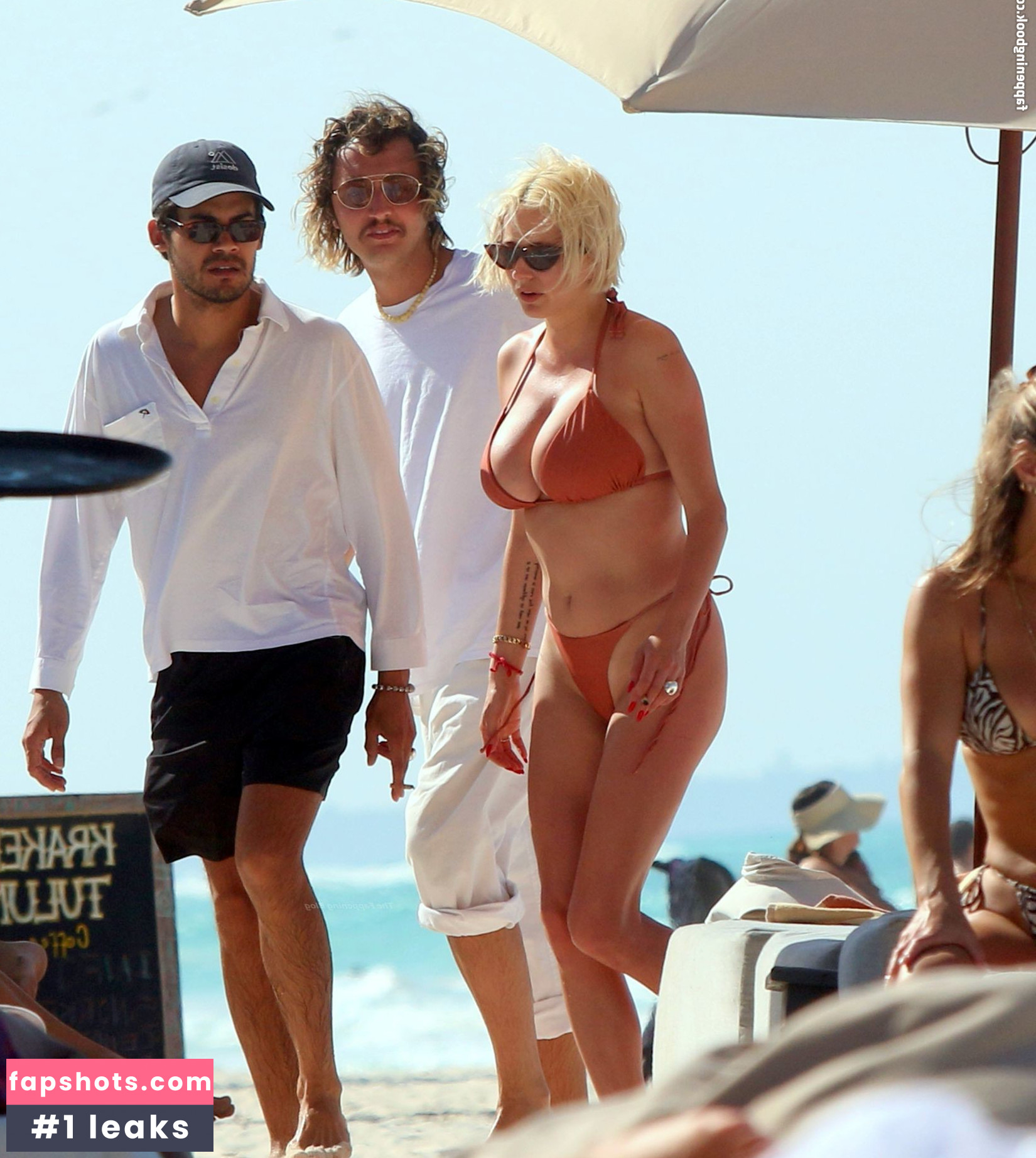 Caroline Vreeland gallery photo #1327