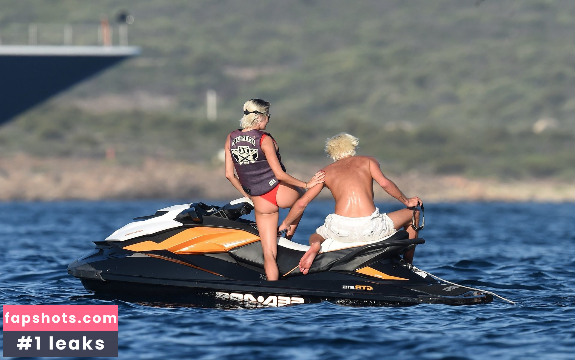 Caroline Vreeland Nude Leaks OnlyFans Photos #1827 - LeakJerk