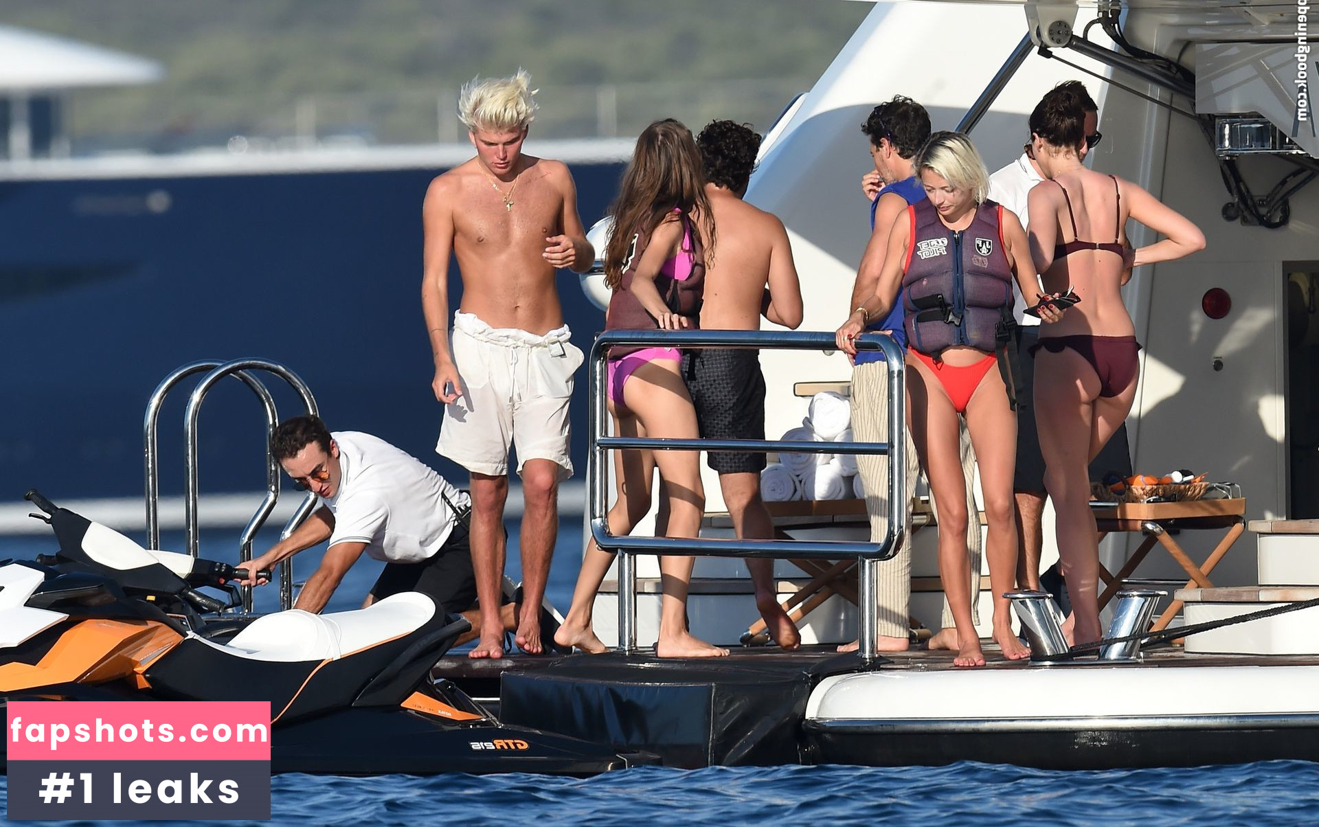 Caroline Vreeland Nude Leaks OnlyFans Photos #1830 - LeakJerk