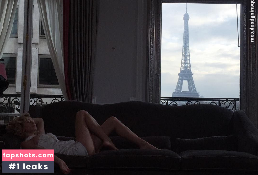 Caroline Vreeland Nude Leaks OnlyFans Photos #1918 - LeakJerk