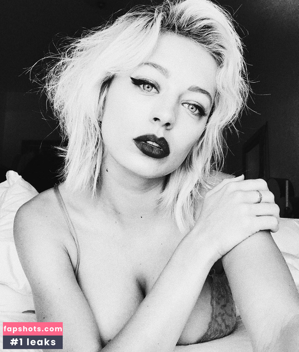 Caroline Vreeland Nude Leaks OnlyFans Photos #1974 - LeakJerk