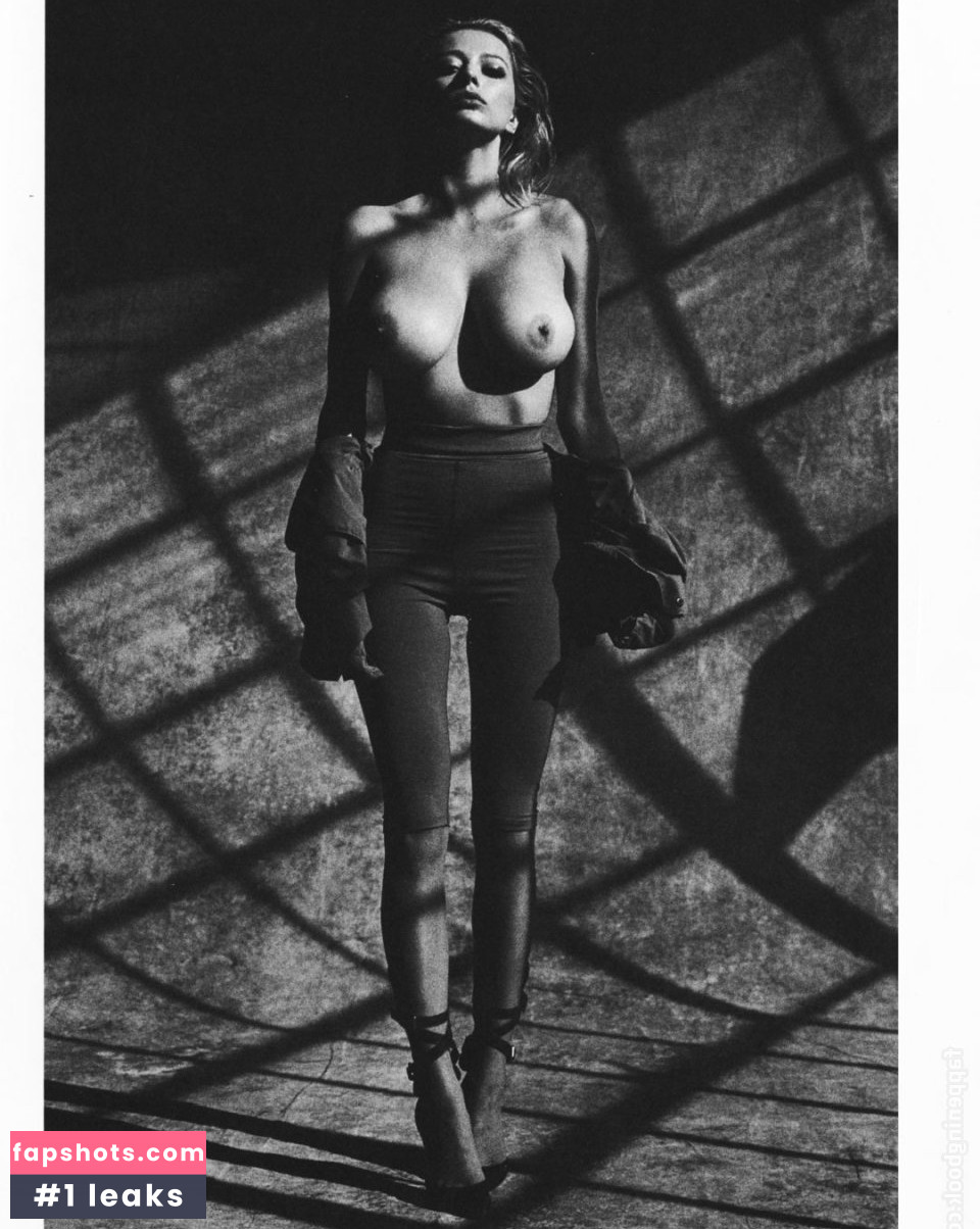 Caroline Vreeland Nude Leaks OnlyFans Photos #2074 - LeakJerk