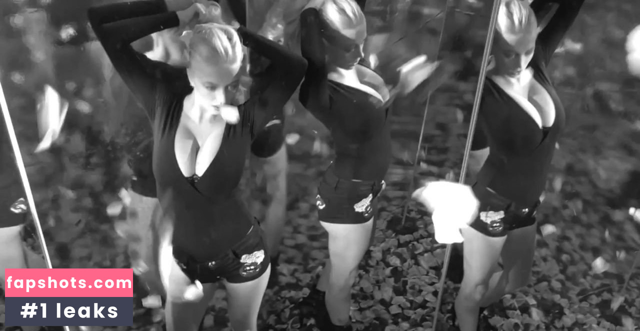 Caroline Vreeland Nude Leaks OnlyFans Photos #2082 - LeakJerk