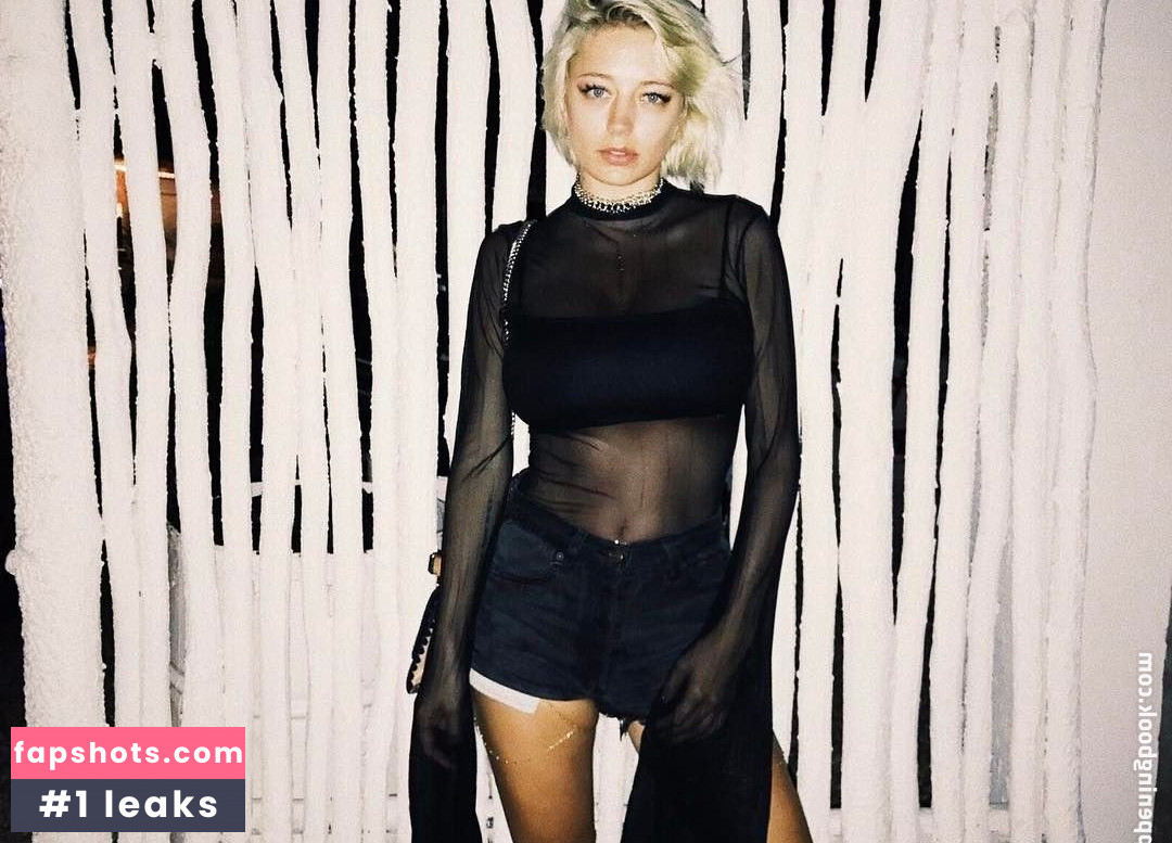 Caroline Vreeland Nude Leaks OnlyFans Photos #2090 - LeakJerk