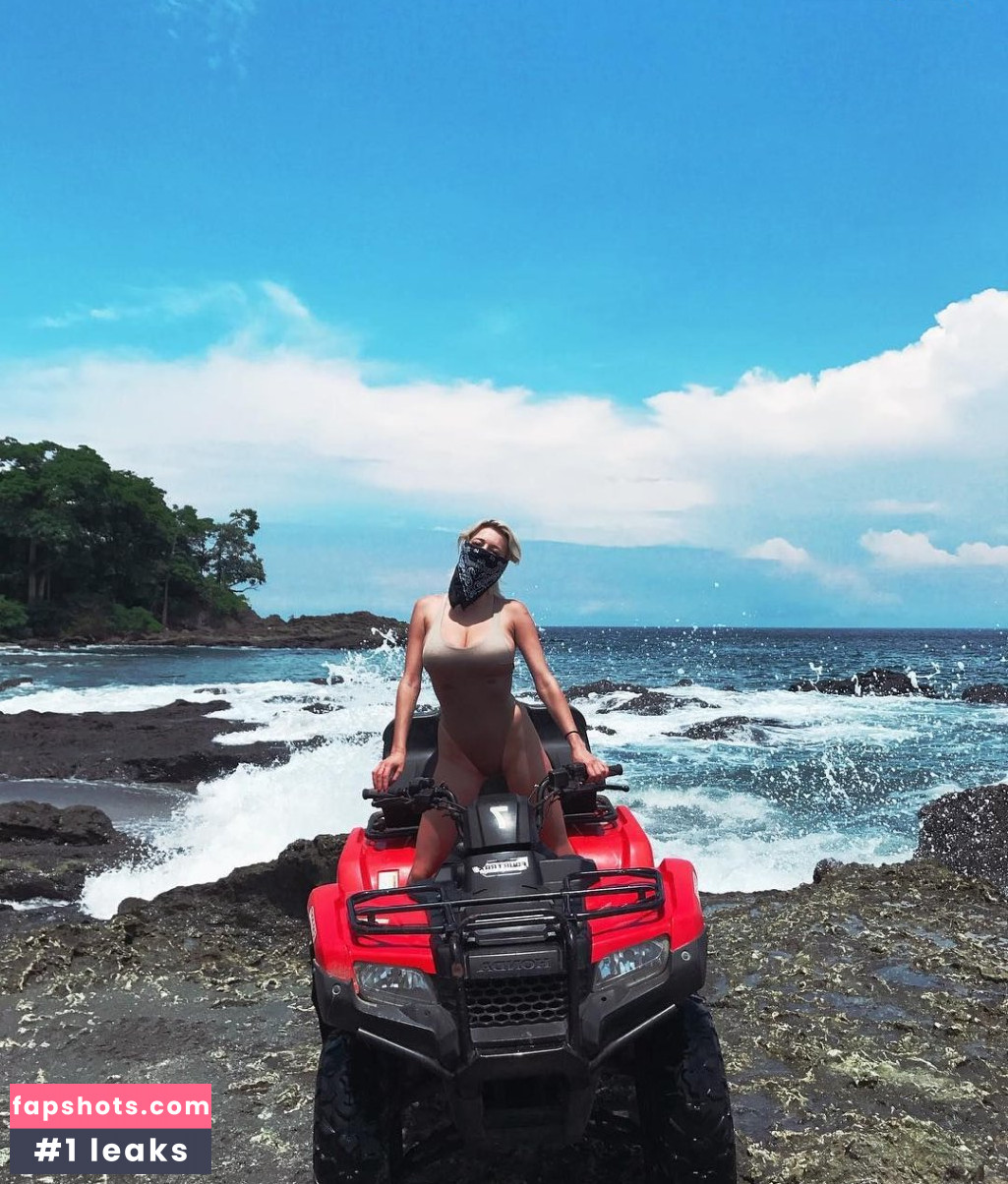 Caroline Vreeland Nude Leaks OnlyFans Photos #2116 - LeakJerk