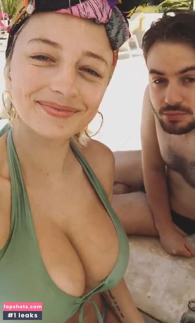 Caroline Vreeland Nude Leaks OnlyFans Photos #2151 - LeakJerk