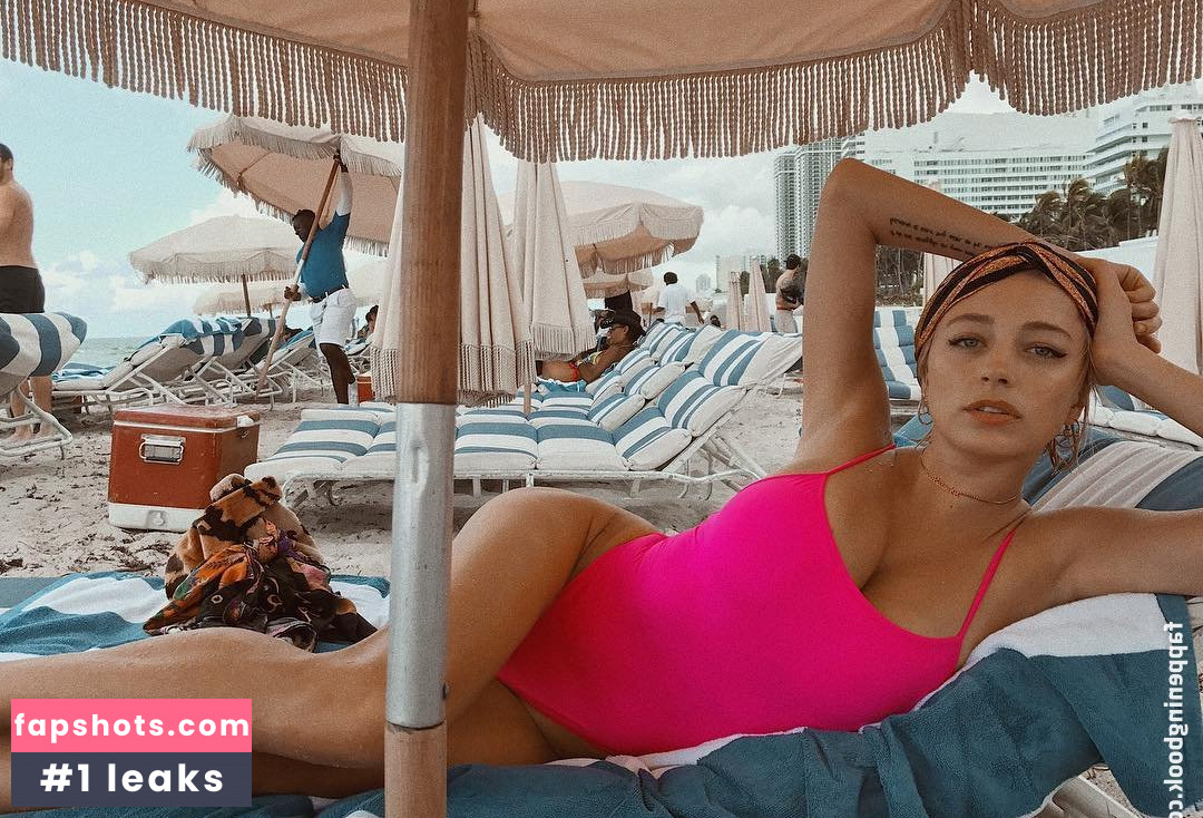 Caroline Vreeland Nude Leaks OnlyFans Photos #2215 - LeakJerk