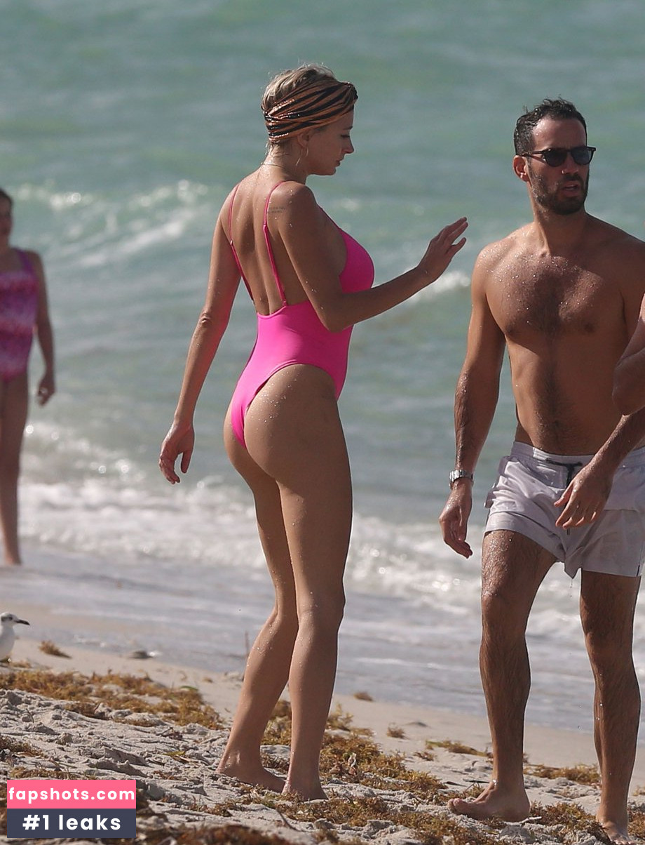 Caroline Vreeland Nude Leaks OnlyFans Photos #2243 - LeakJerk