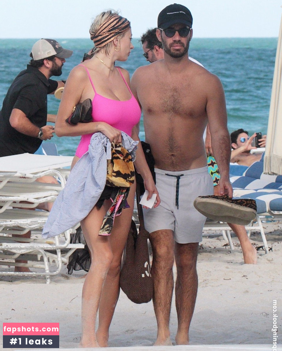 Caroline Vreeland Nude Leaks OnlyFans Photos #2258 - LeakJerk